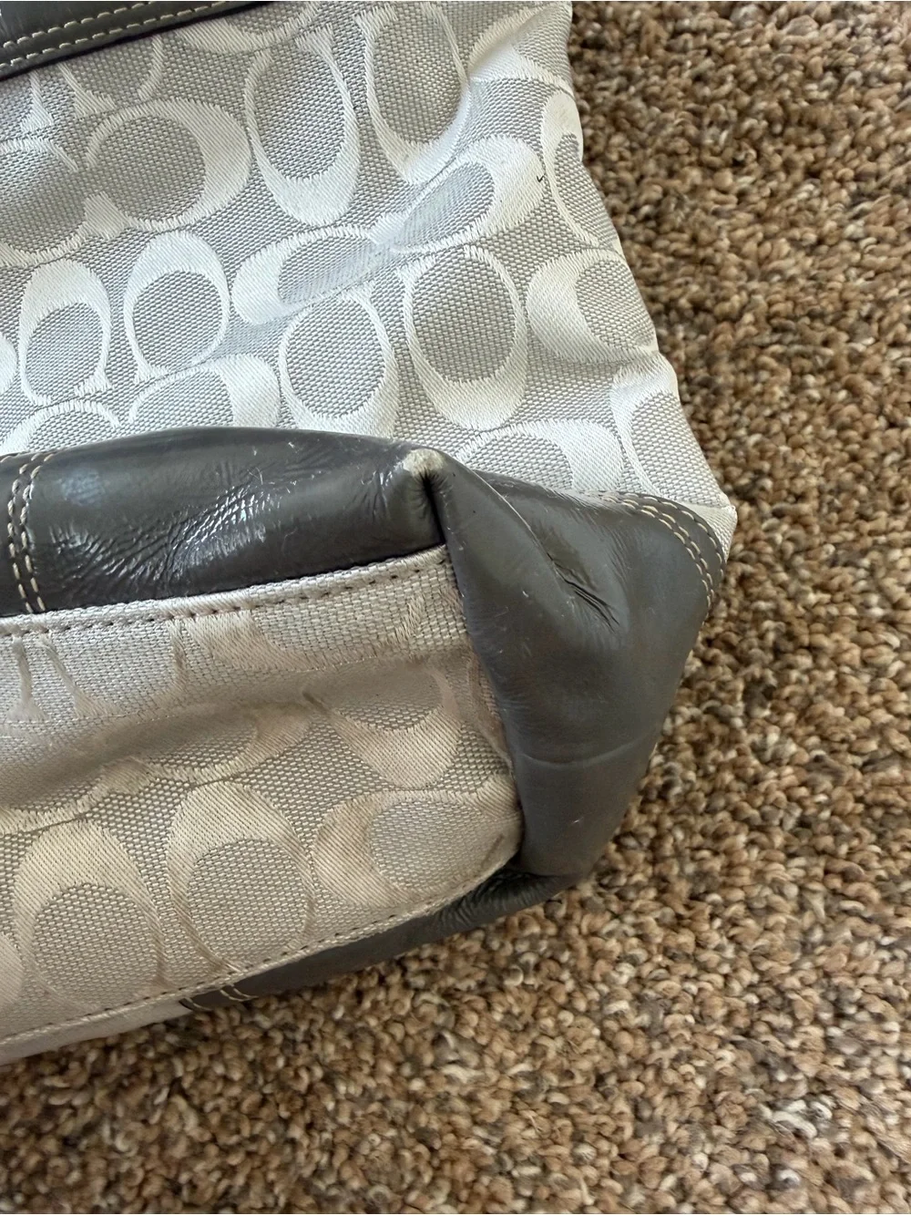 COACH Vintage Hampton Grey and Silver Shoulder Bag